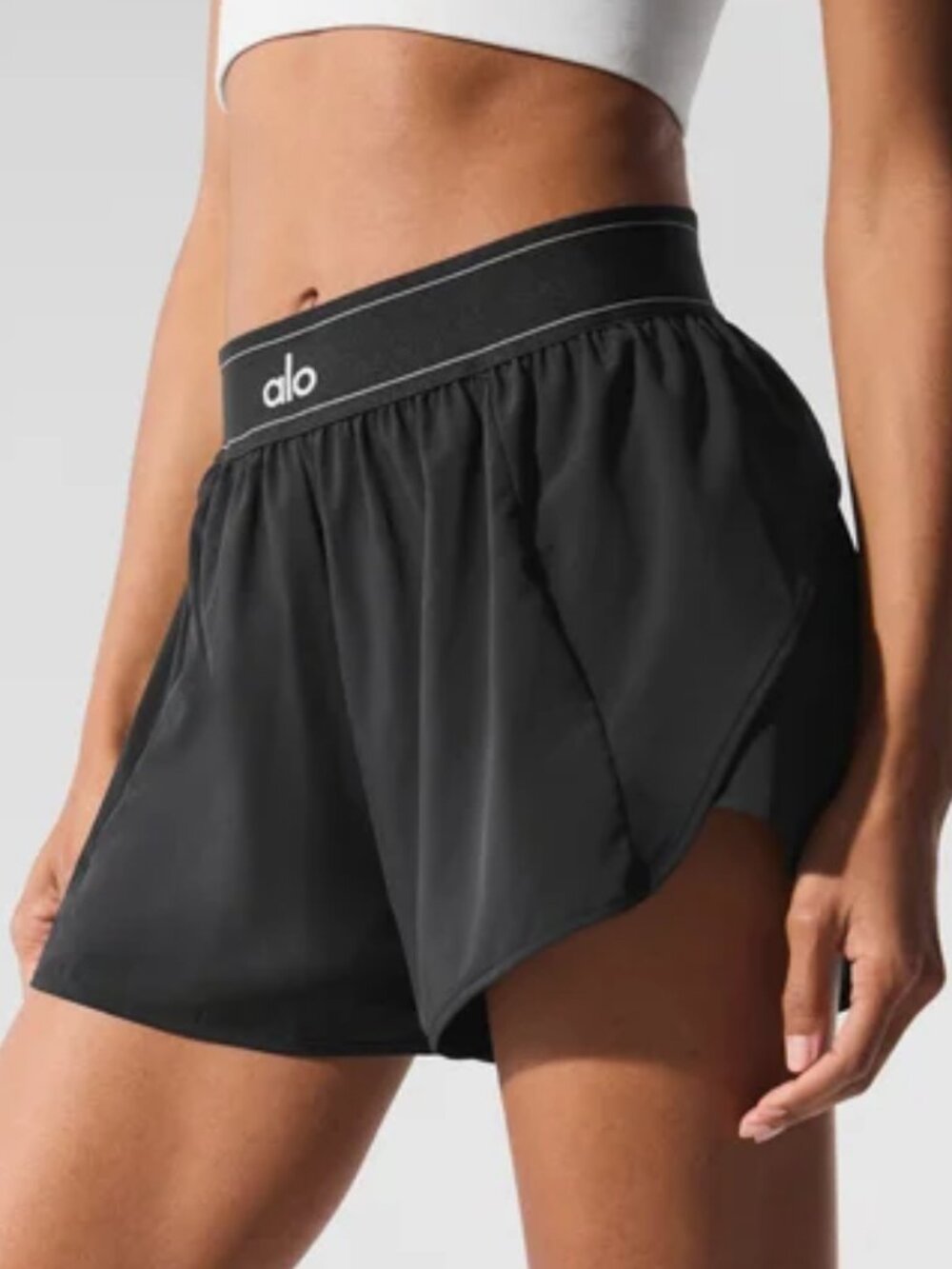 NWT Alo Yoga👩‍🏭 Match Point Short Black